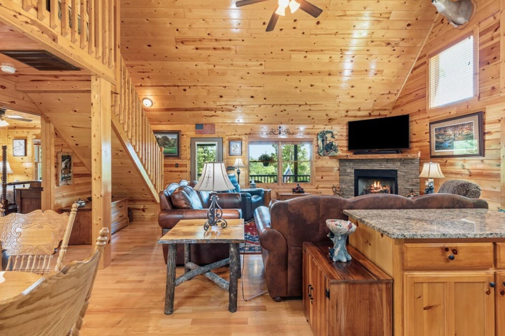 1055 Carolina Fox Circle, Murphy NC 28906 - Photo