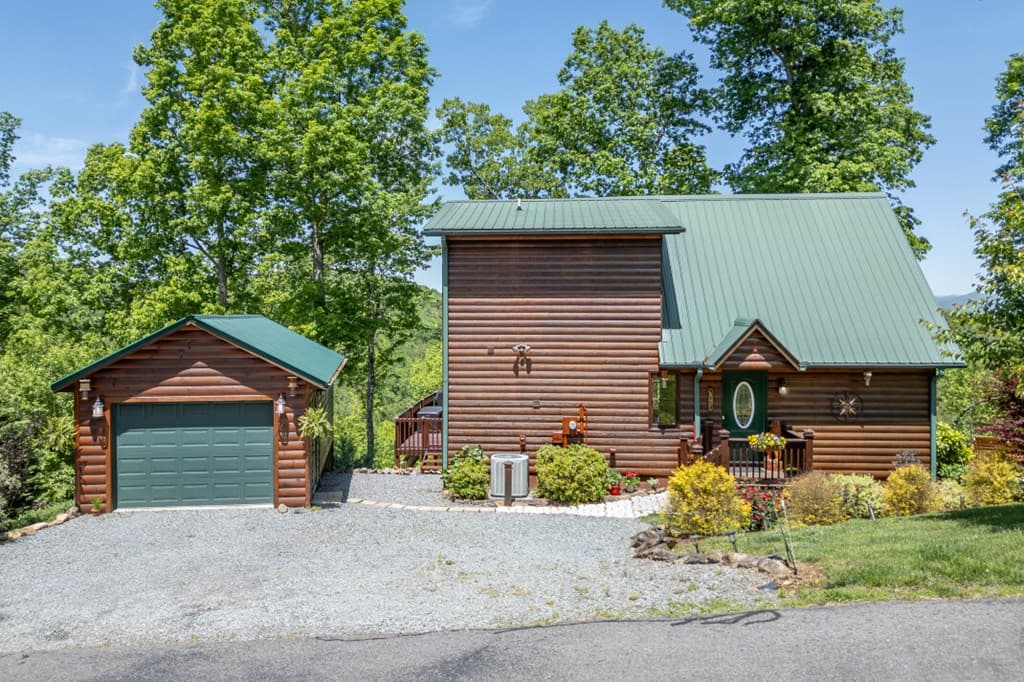1055 Carolina Fox Circle, Murphy NC 28906 - Photo