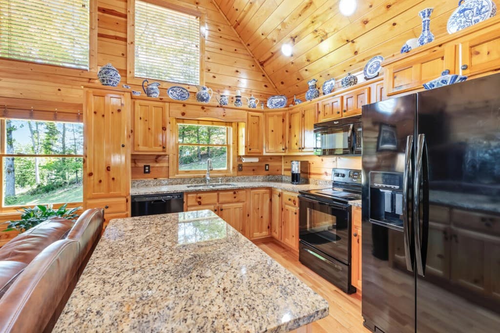 1055 Carolina Fox Circle, Murphy NC 28906 - Photo