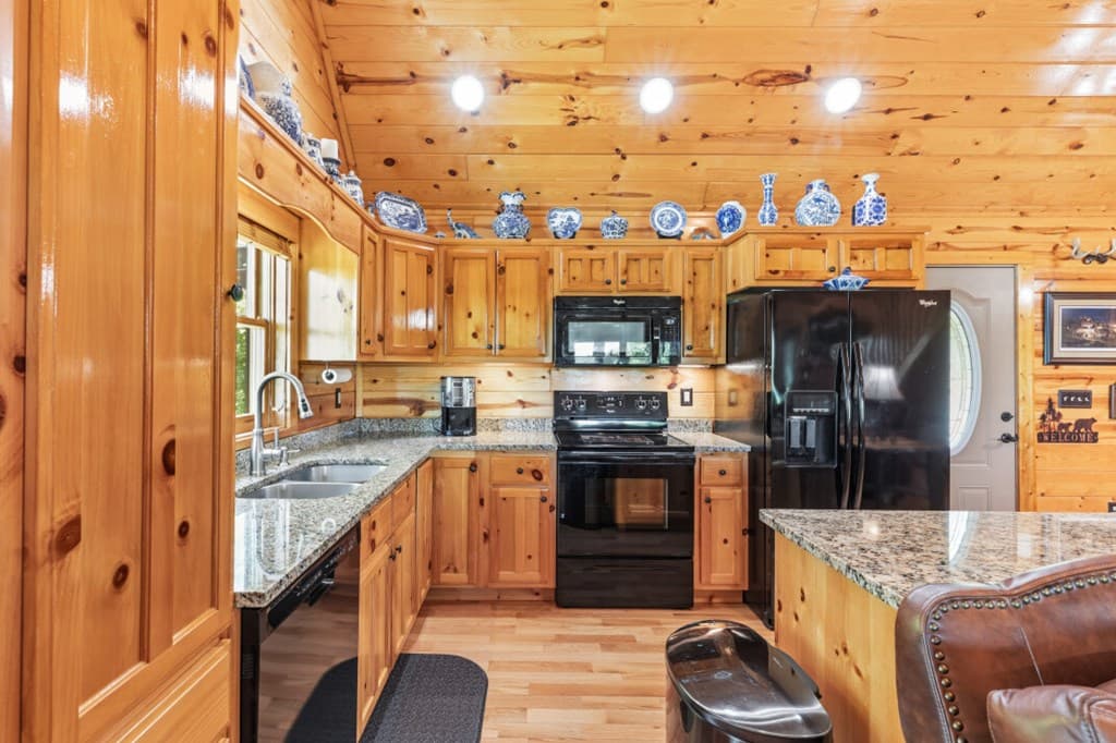 1055 Carolina Fox Circle, Murphy NC 28906 - Photo