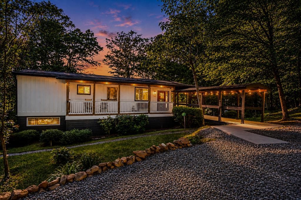 361 Rising Star Road, Ellijay GA 30536 - Photo