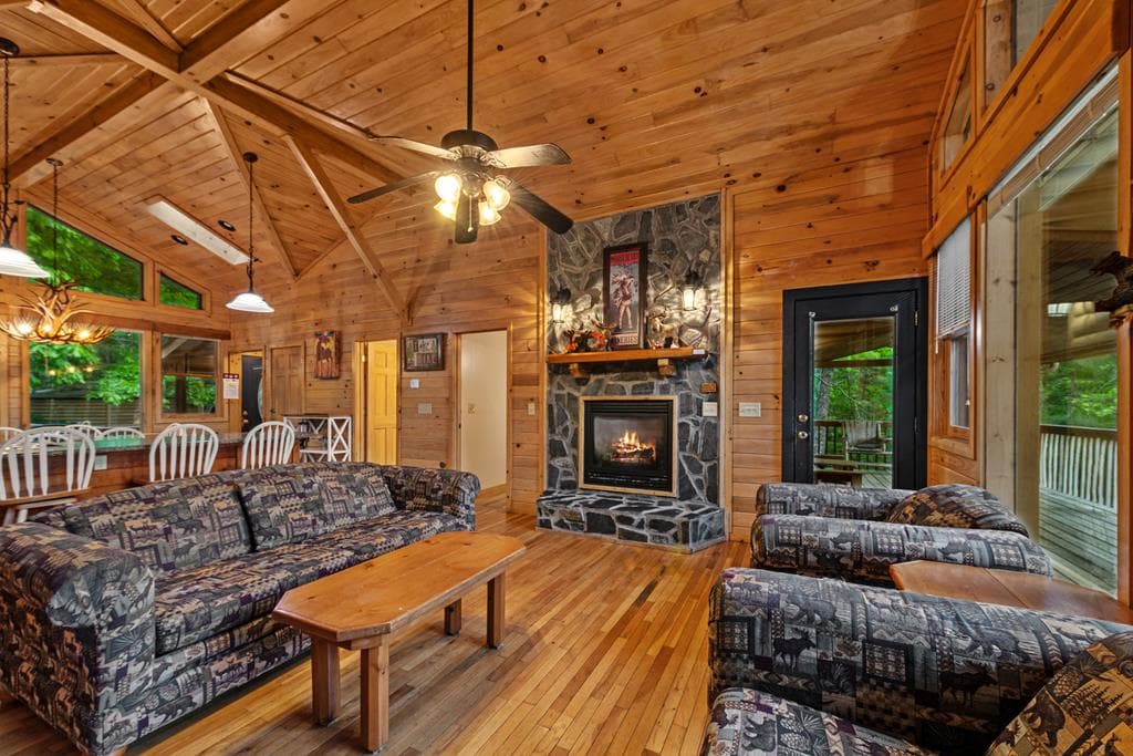 28 Hawkeye Ridge, Blue Ridge GA 30513 - Photo