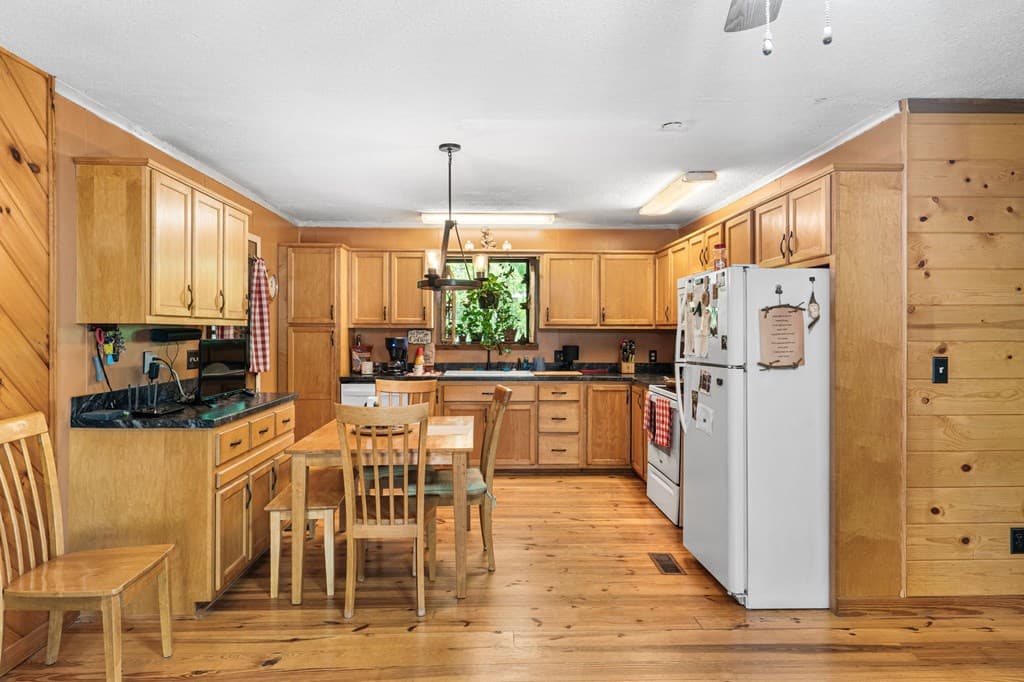 735 Liberty Circle, Murphy NC 28906 - Photo