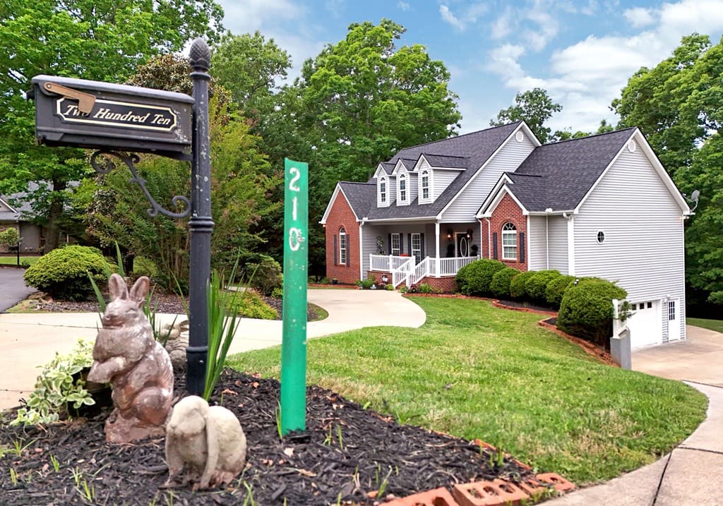 210 Longview Drive W, Blairsville GA 30512 - Photo