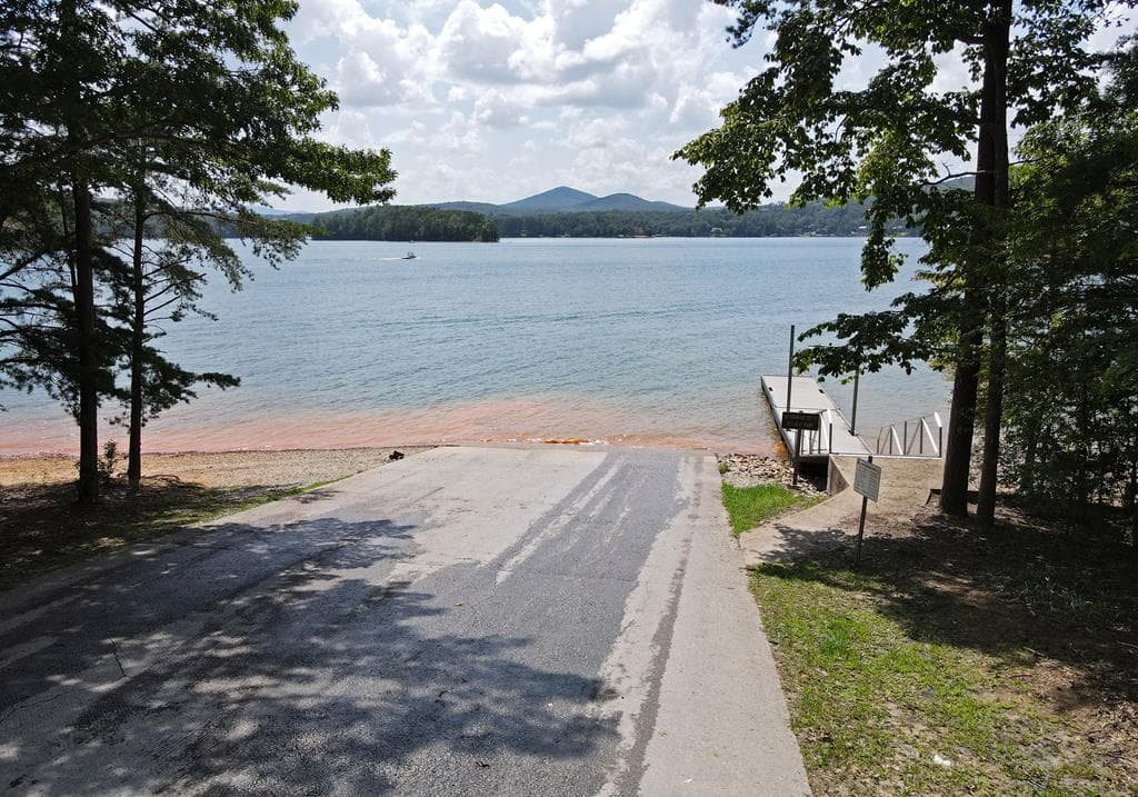 210 Longview Drive W, Blairsville GA 30512 - Photo