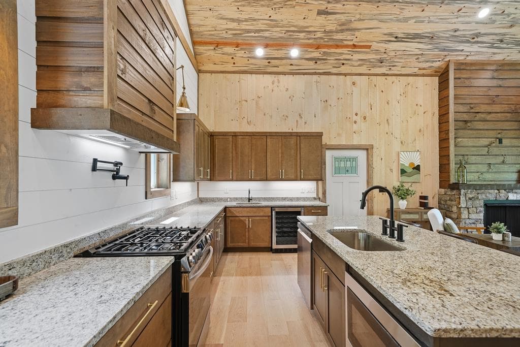 148 Virginia Drive, Blue Ridge GA 30513 - Photo
