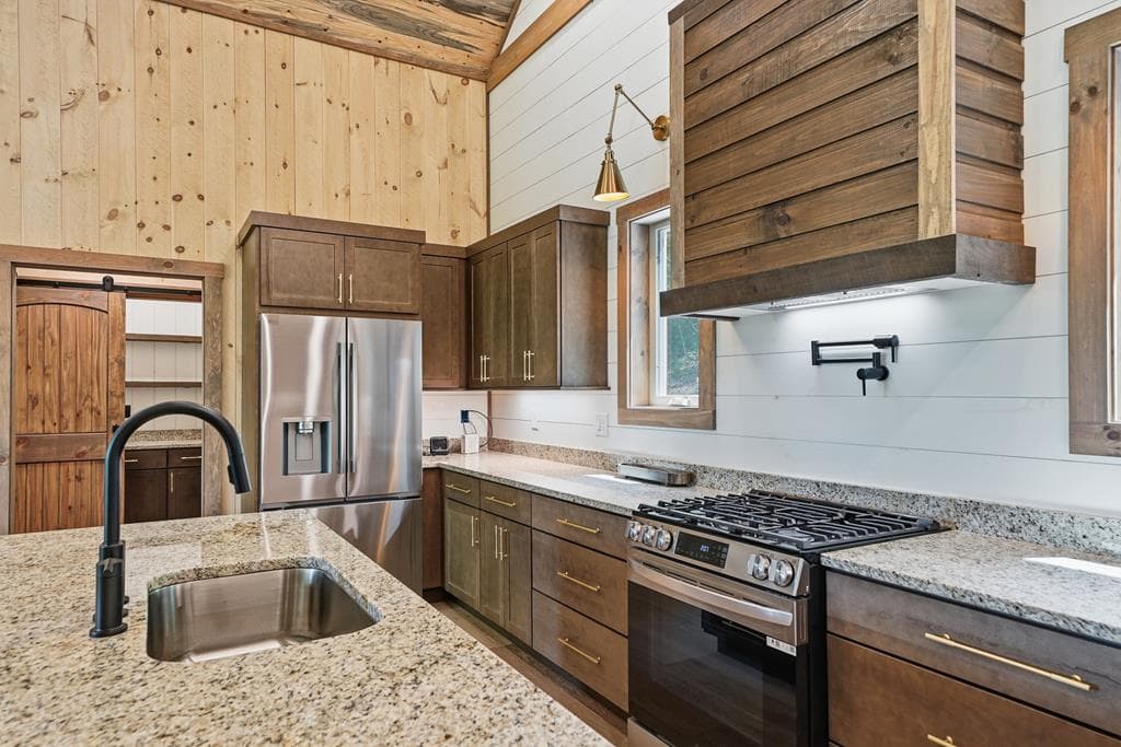 148 Virginia Drive, Blue Ridge GA 30513 - Photo