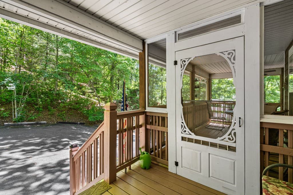 2102 Pooh Corner, Hiawassee GA 30546 - Photo
