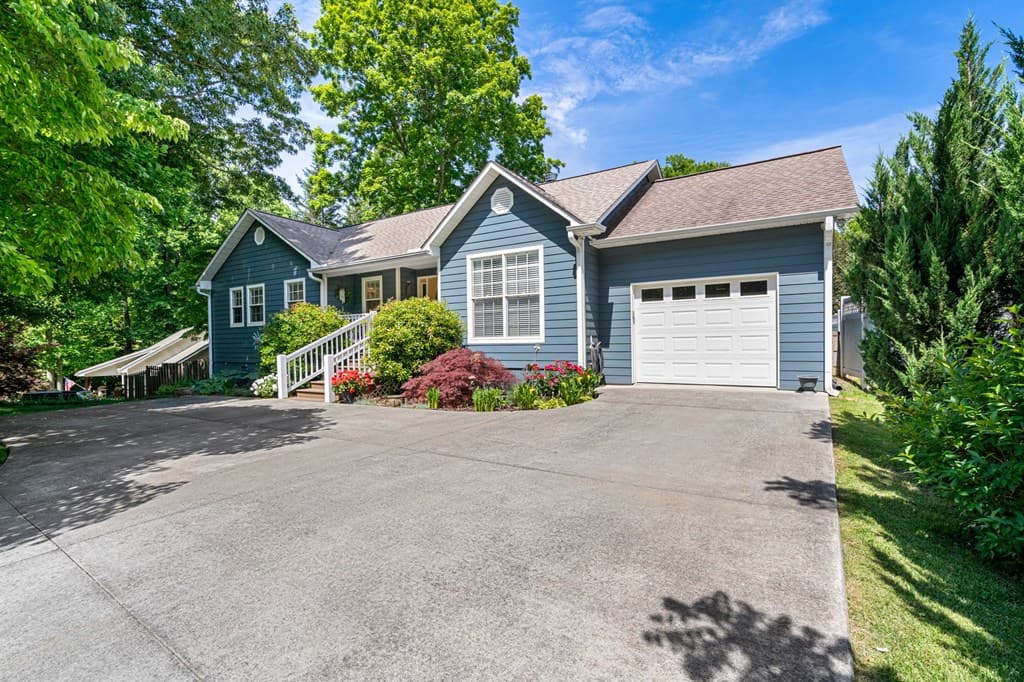 450 Longview Drive, Hiawassee GA 30546 - Photo