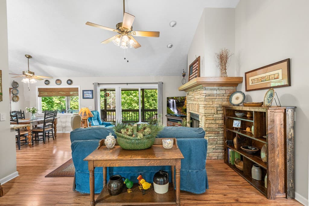 450 Longview Drive, Hiawassee GA 30546 - Photo