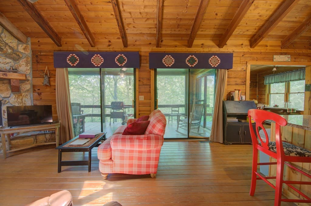 218 Bench Leg Road, Mineral Bluff GA 30559 - Photo