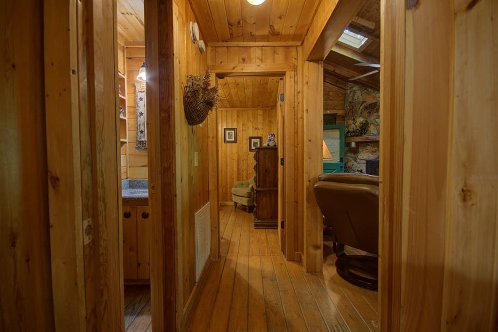 218 Bench Leg Road, Mineral Bluff GA 30559 - Photo