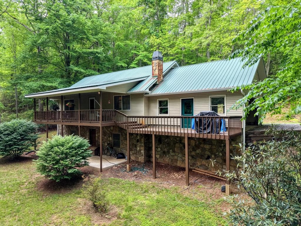 1568 Carlvin Road, Hiawassee GA 30546 - Primary photo