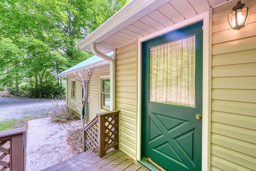 1568 Carlvin Road, Hiawassee GA 30546 - Photo