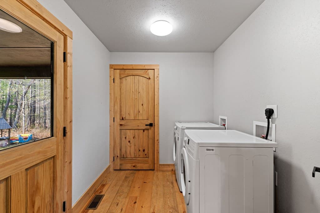 384 Maxwell Road, Blue Ridge GA 30513 - Photo
