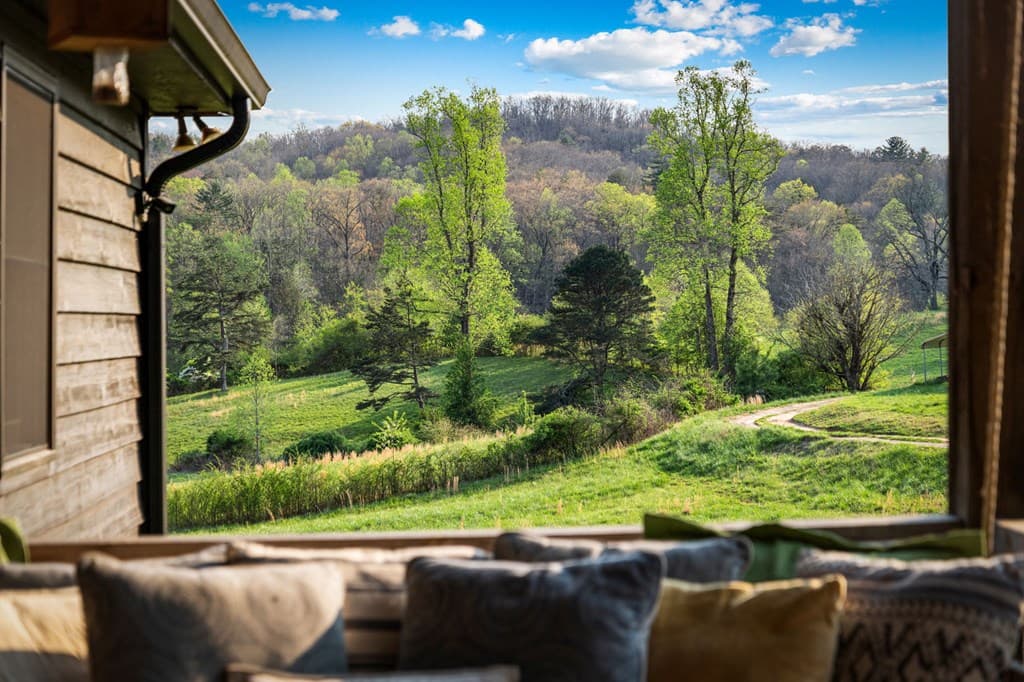 384 Maxwell Road, Blue Ridge GA 30513 - Photo