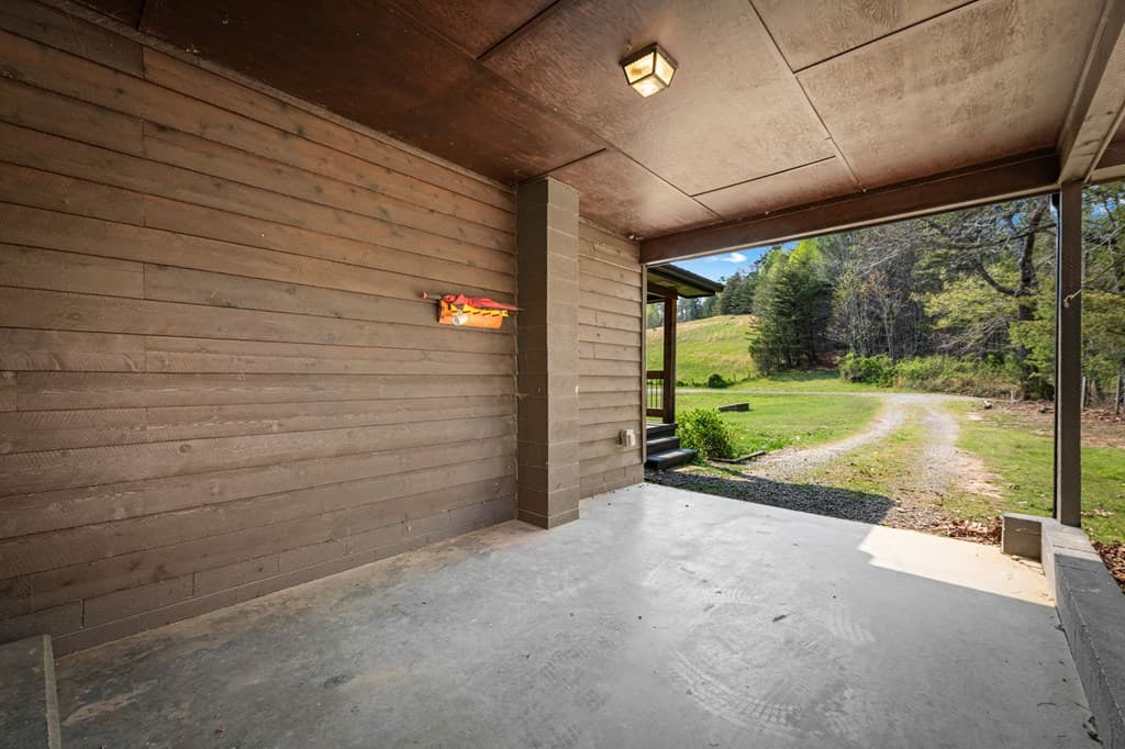 384 Maxwell Road, Blue Ridge GA 30513 - Photo