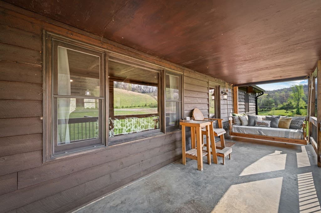 384 Maxwell Road, Blue Ridge GA 30513 - Photo