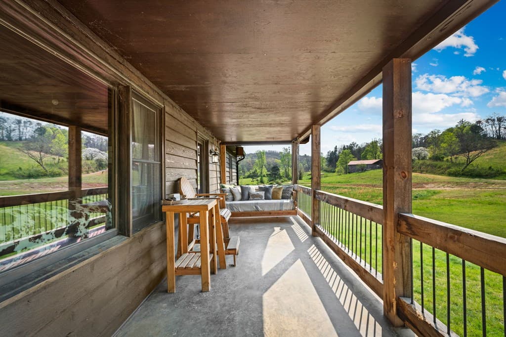 384 Maxwell Road, Blue Ridge GA 30513 - Photo