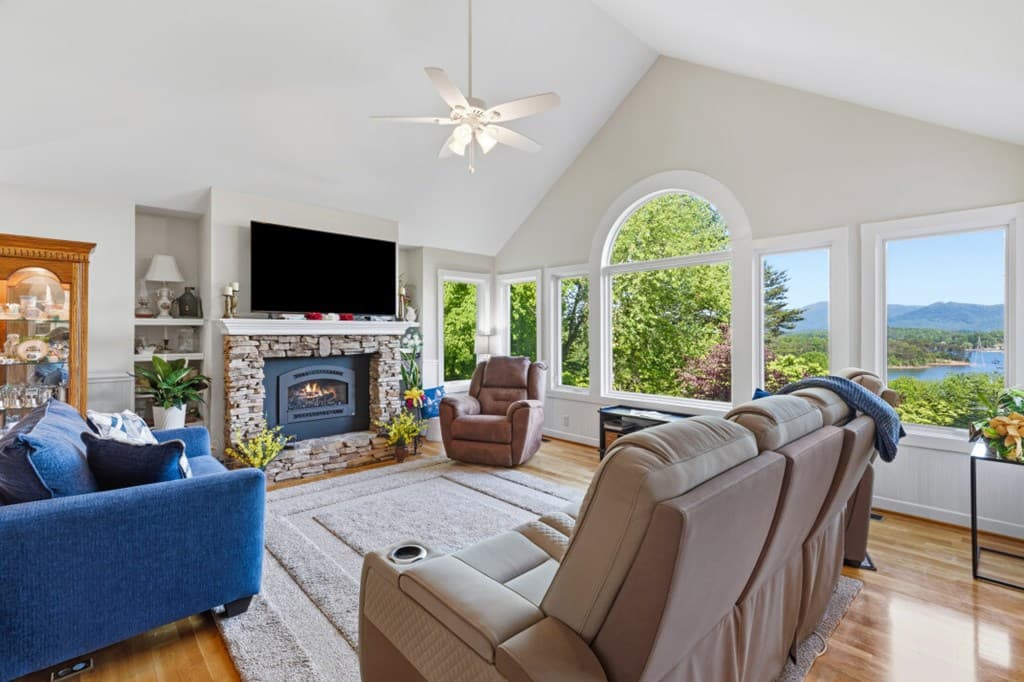 1925 Lakeview Summit Drive, Young Harris GA 30582 - Photo