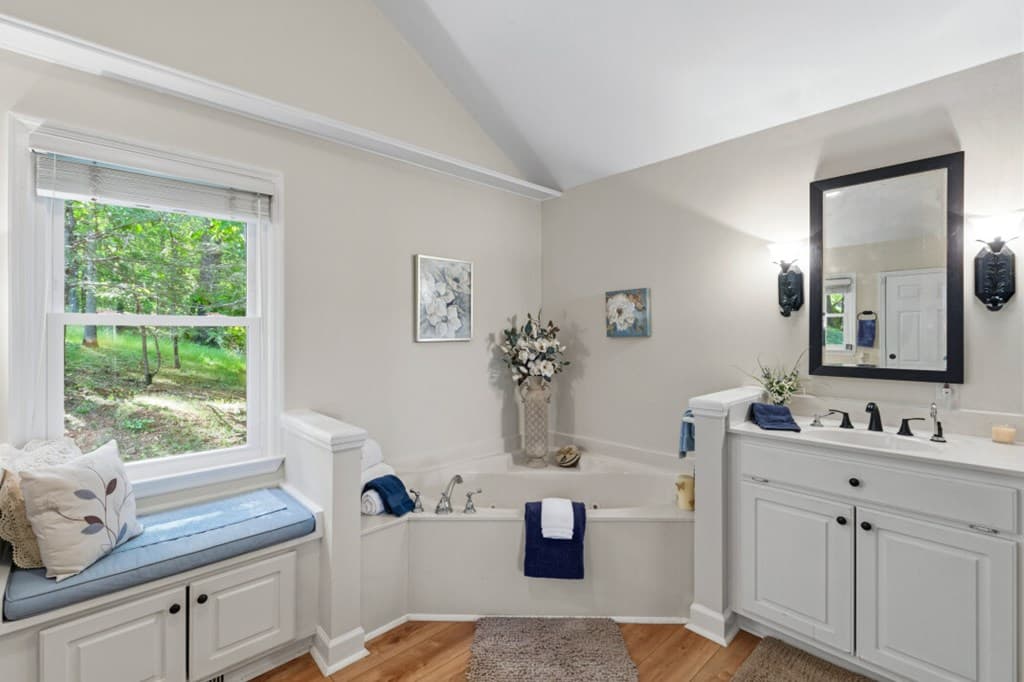 1925 Lakeview Summit Drive, Young Harris GA 30582 - Photo