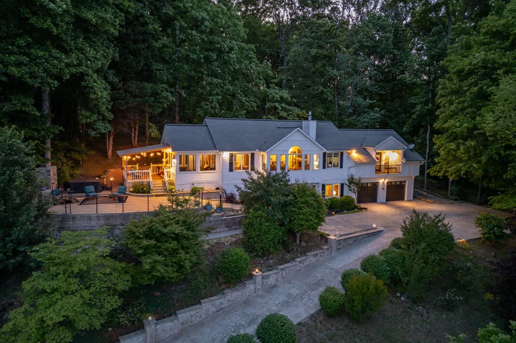 1925 Lakeview Summit Drive, Young Harris GA 30582 - Photo