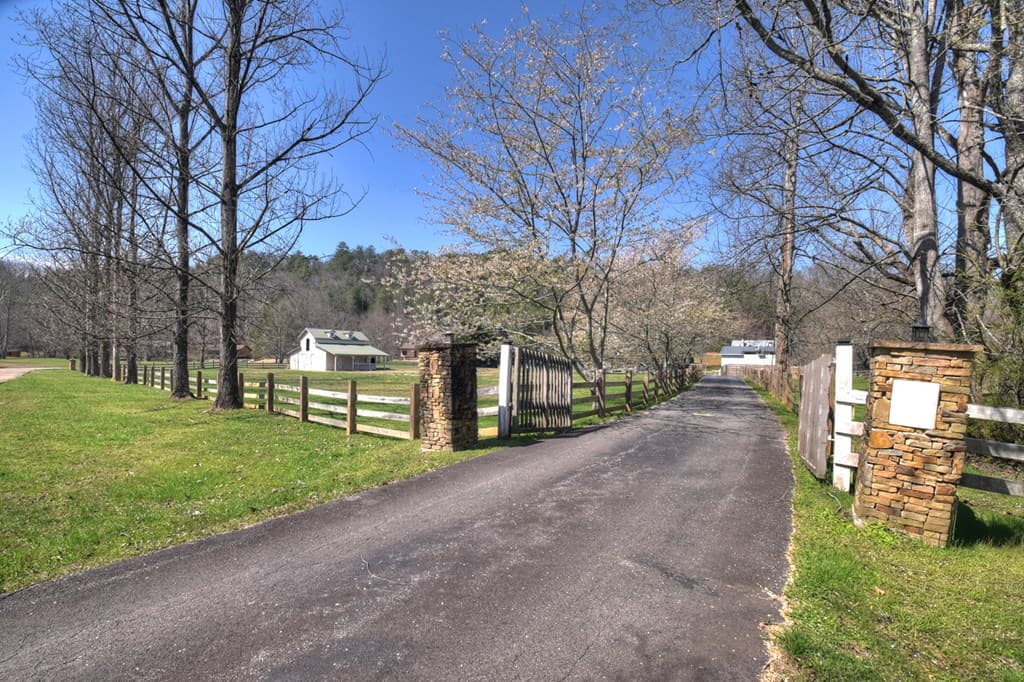 291 Kyle Arp, Blue Ridge GA 30513 - Photo