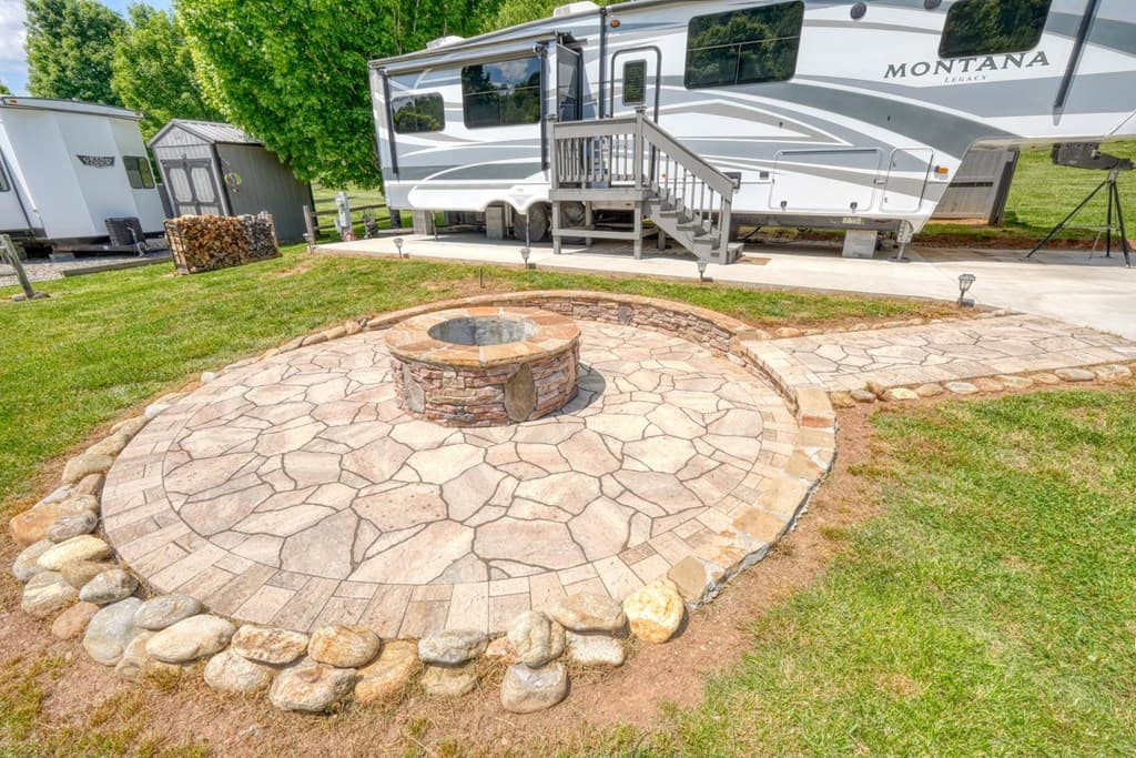 132 Heavenly Drive, Blairsville GA 30512 - Photo