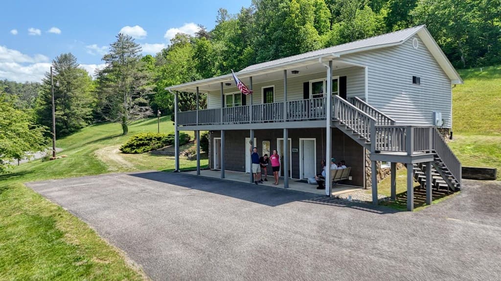 132 Heavenly Drive, Blairsville GA 30512 - Photo
