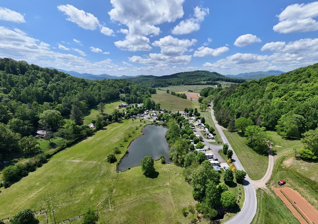 132 Heavenly Drive, Blairsville GA 30512 - Photo