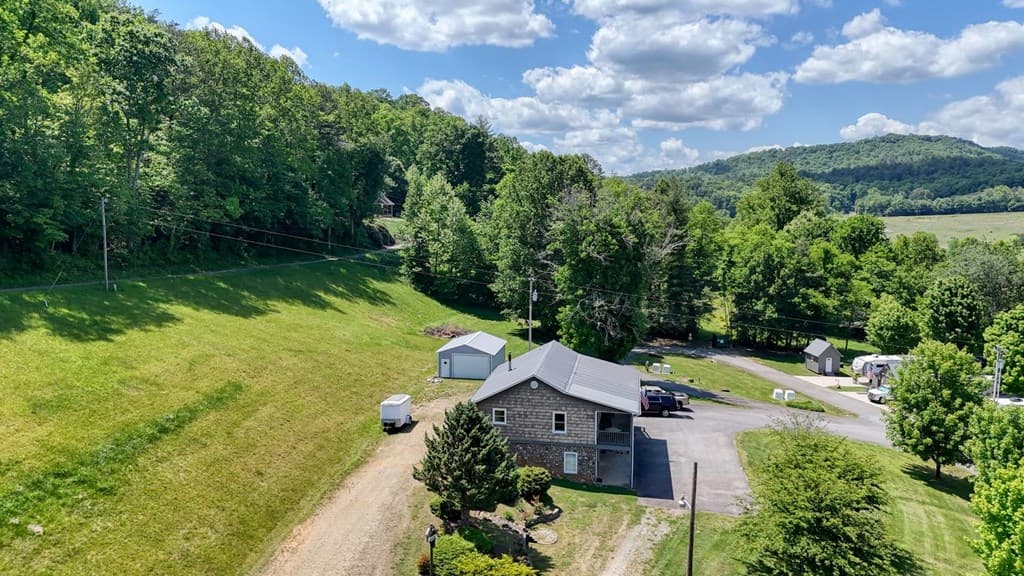 132 Heavenly Drive, Blairsville GA 30512 - Photo