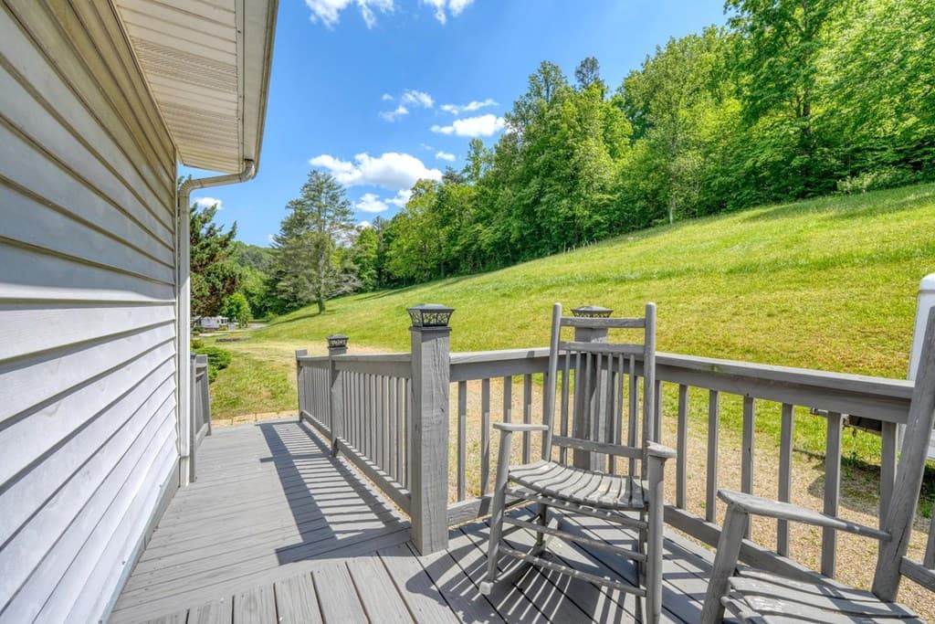 132 Heavenly Drive, Blairsville GA 30512 - Photo