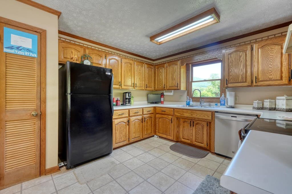 132 Heavenly Drive, Blairsville GA 30512 - Photo