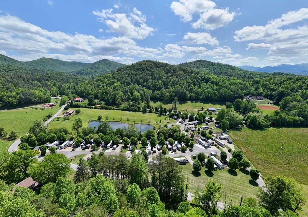 132 Heavenly Drive, Blairsville GA 30512 - Photo