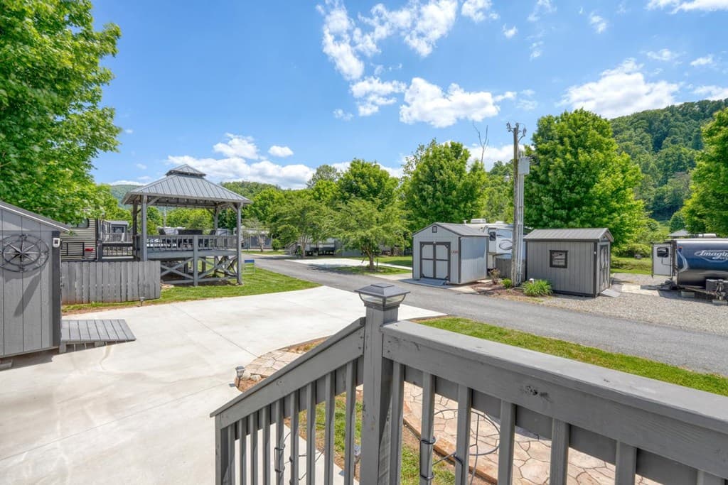 132 Heavenly Drive, Blairsville GA 30512 - Photo