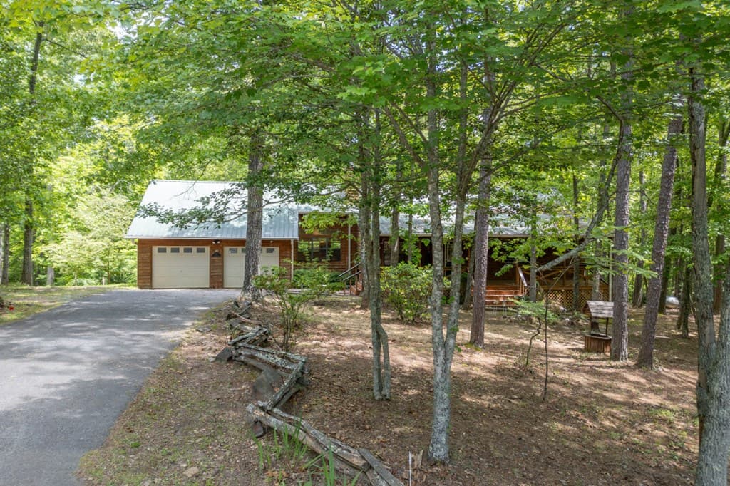 40 Caledonia Drive, Blairsville GA 30512 - Photo