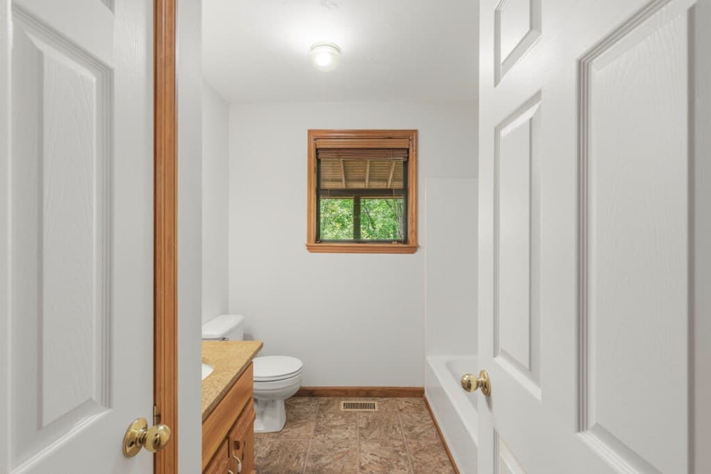 40 Caledonia Drive, Blairsville GA 30512 - Photo
