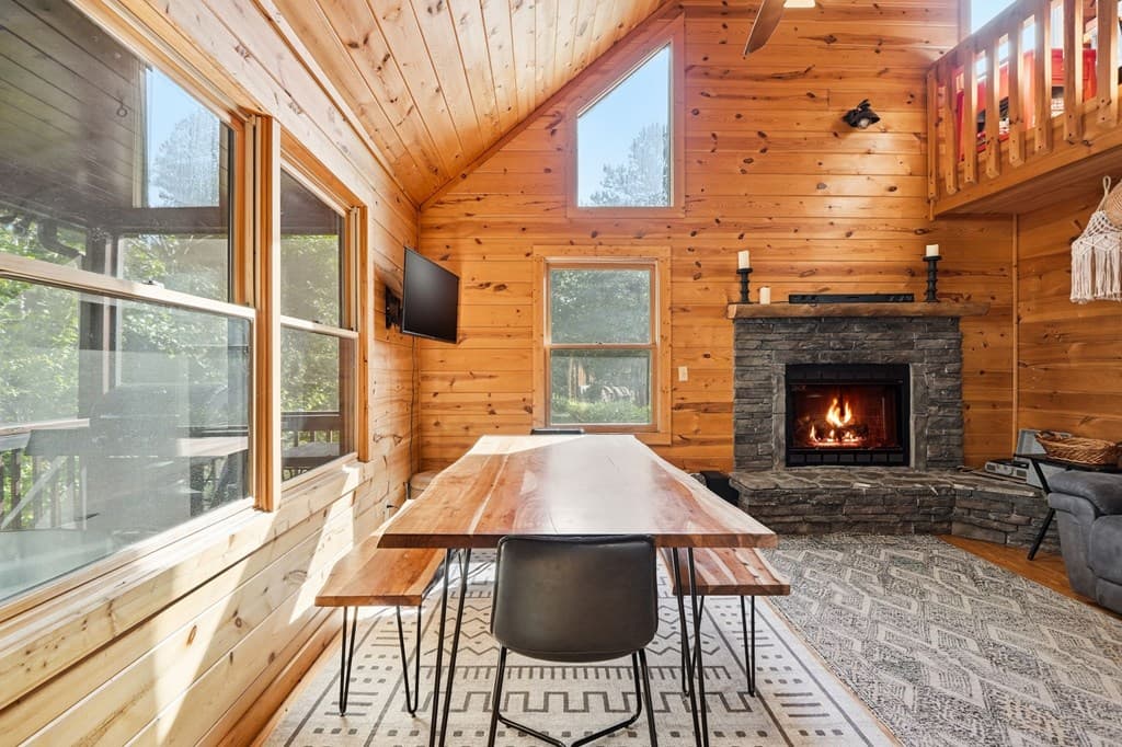 303 Pine Forest Loop, Blue Ridge GA 30513 - Photo