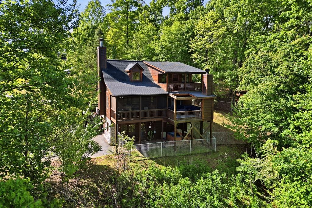 303 Pine Forest Loop, Blue Ridge GA 30513 - Primary photo