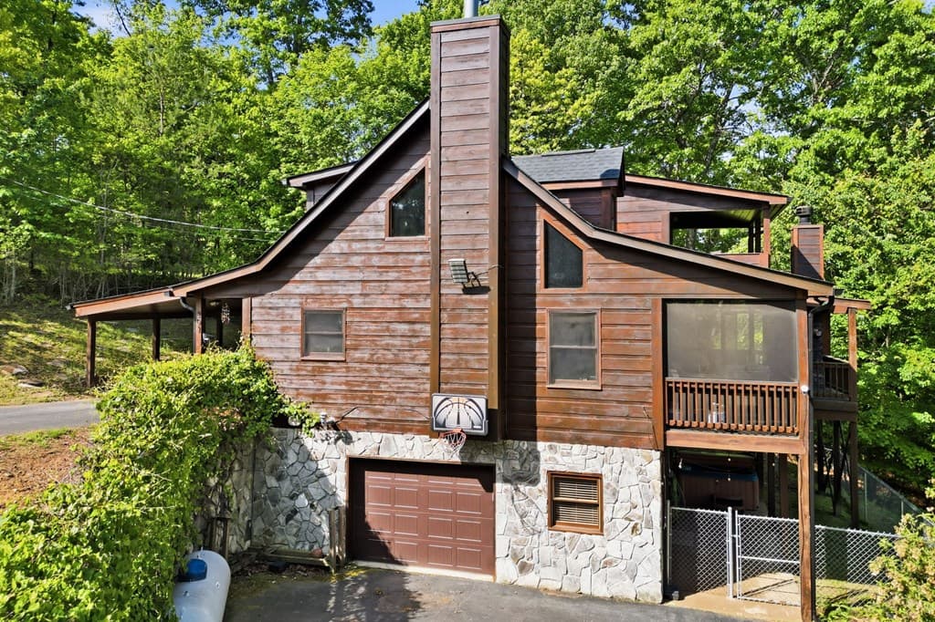 303 Pine Forest Loop, Blue Ridge GA 30513 - Photo