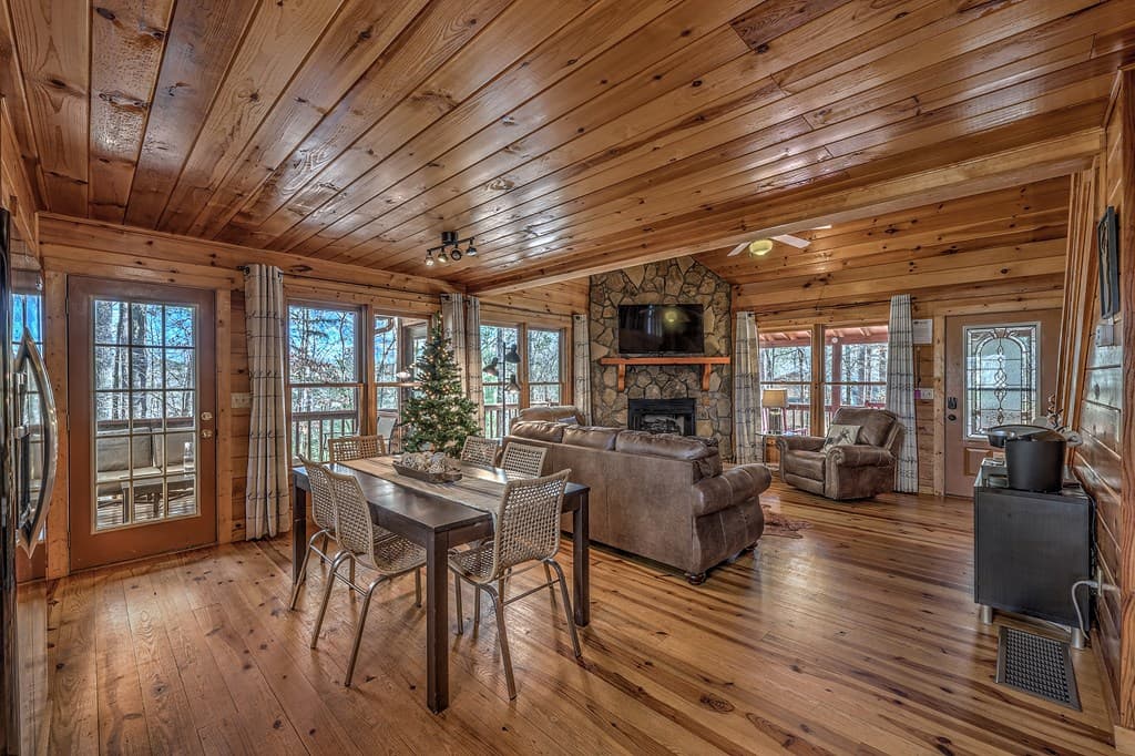403 Gunite Circle, Ellijay GA 30540 - Photo