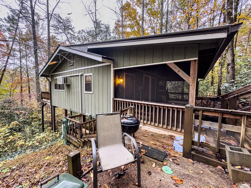 231 Dogwood Circle, Hayesville NC 28904 - Primary photo