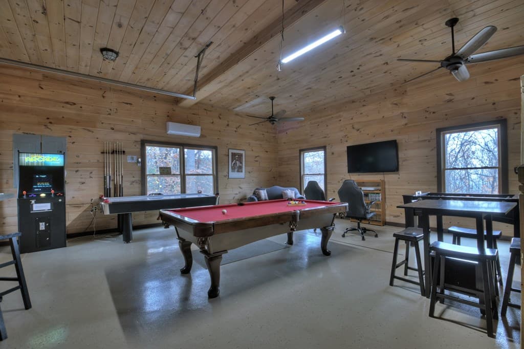840 Deer Crest Road, Blue Ridge GA 30513 - Photo