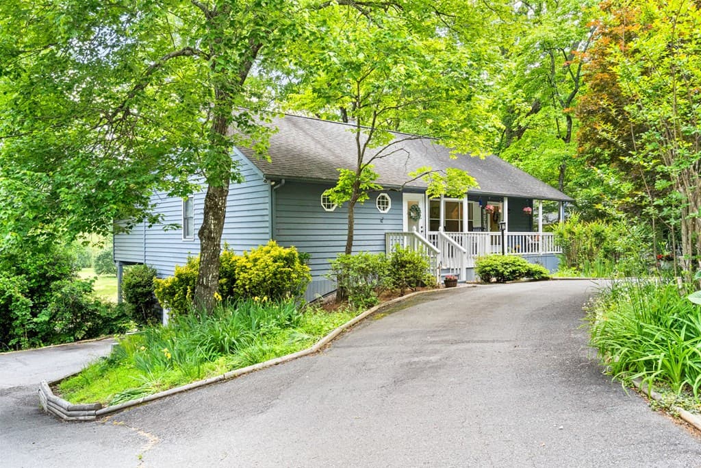 5686 Pine Crest Road, Young Harris GA 30582 - Photo