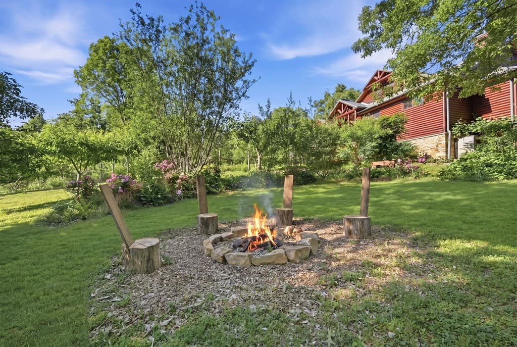 1823 Shoal Creek Road, Clarkesville GA 30523 - Photo