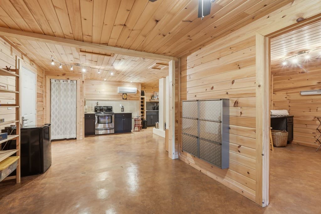 1823 Shoal Creek Road, Clarkesville GA 30523 - Photo