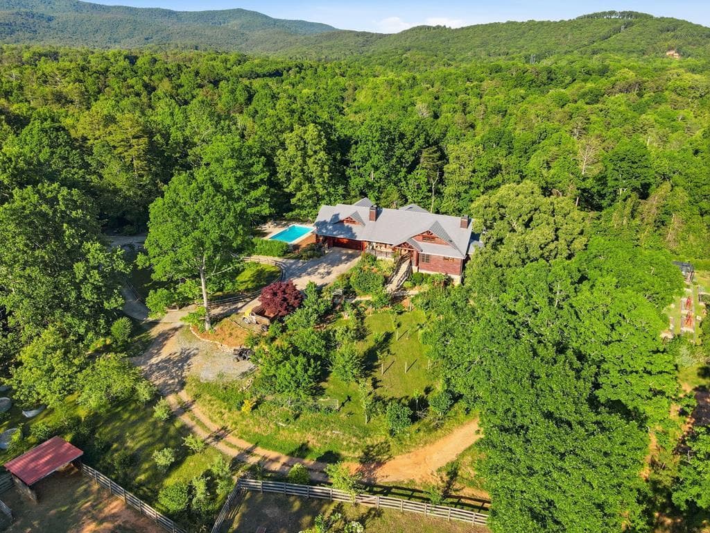 1823 Shoal Creek Road, Clarkesville GA 30523 - Photo