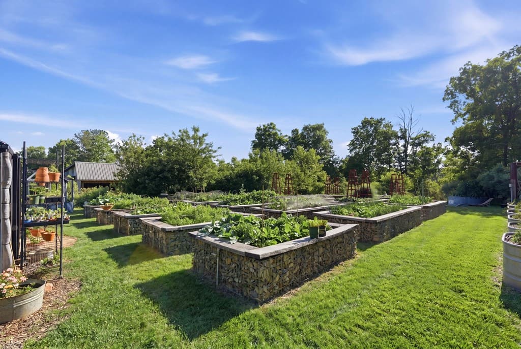 1823 Shoal Creek Road, Clarkesville GA 30523 - Photo