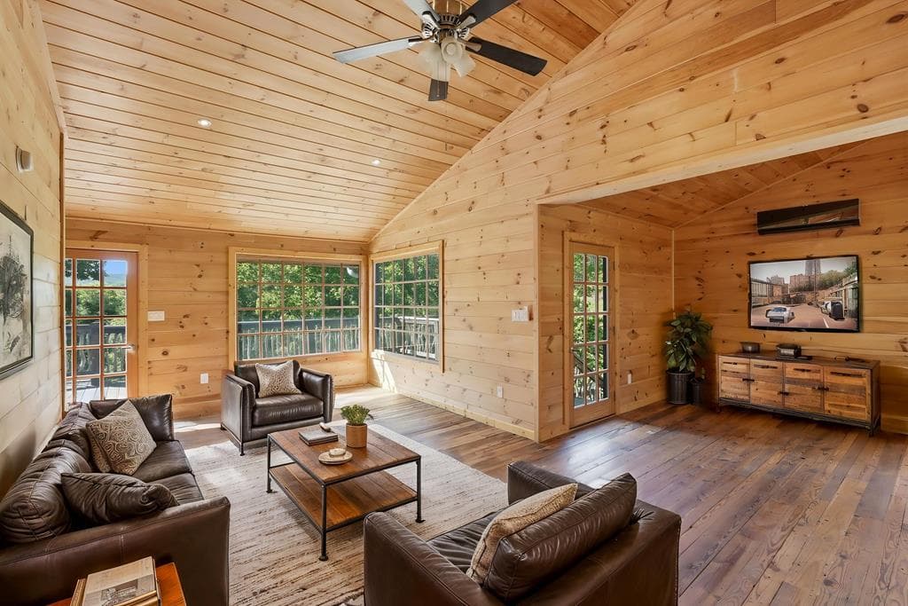 1823 Shoal Creek Road, Clarkesville GA 30523 - Photo