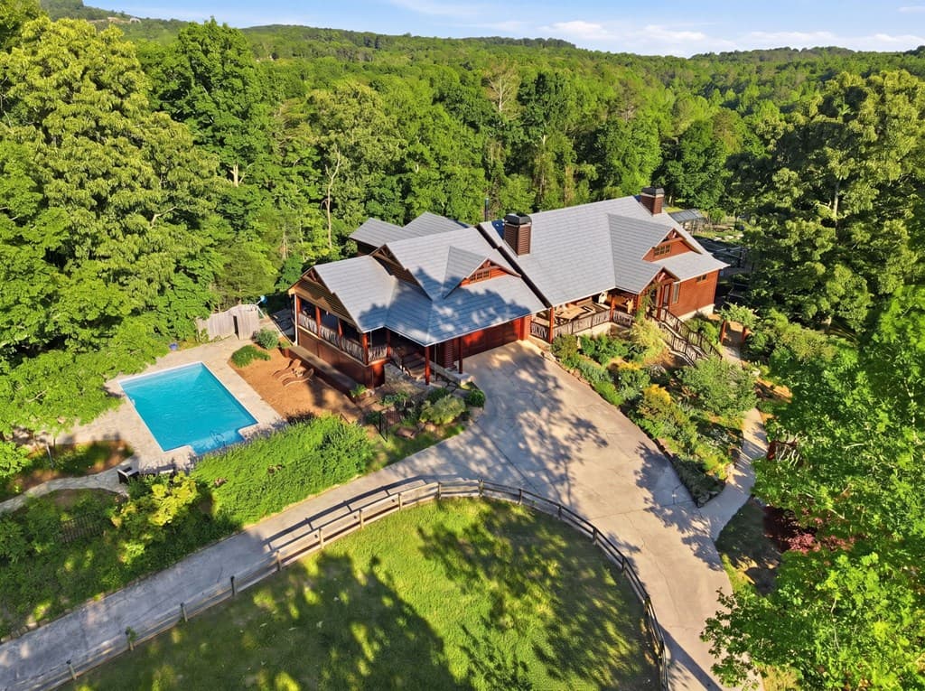 1823 Shoal Creek Road, Clarkesville GA 30523 - Photo